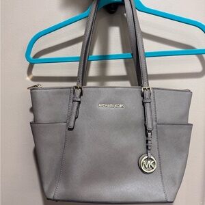 LIKE NEW | Michael Kors  Medium Saffiano Leather Tote Bag